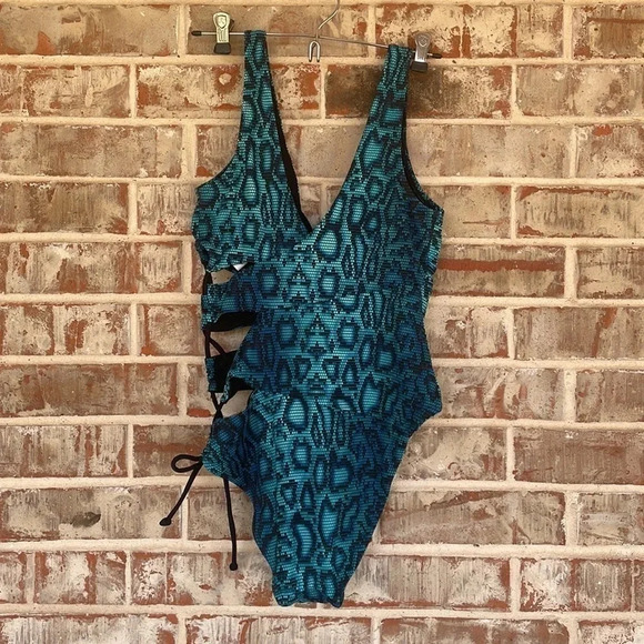 Swimsuits For All Turquoise Snakeprint One Piece Cut Out Lace Up Swimsuit - Picture 6 of 11